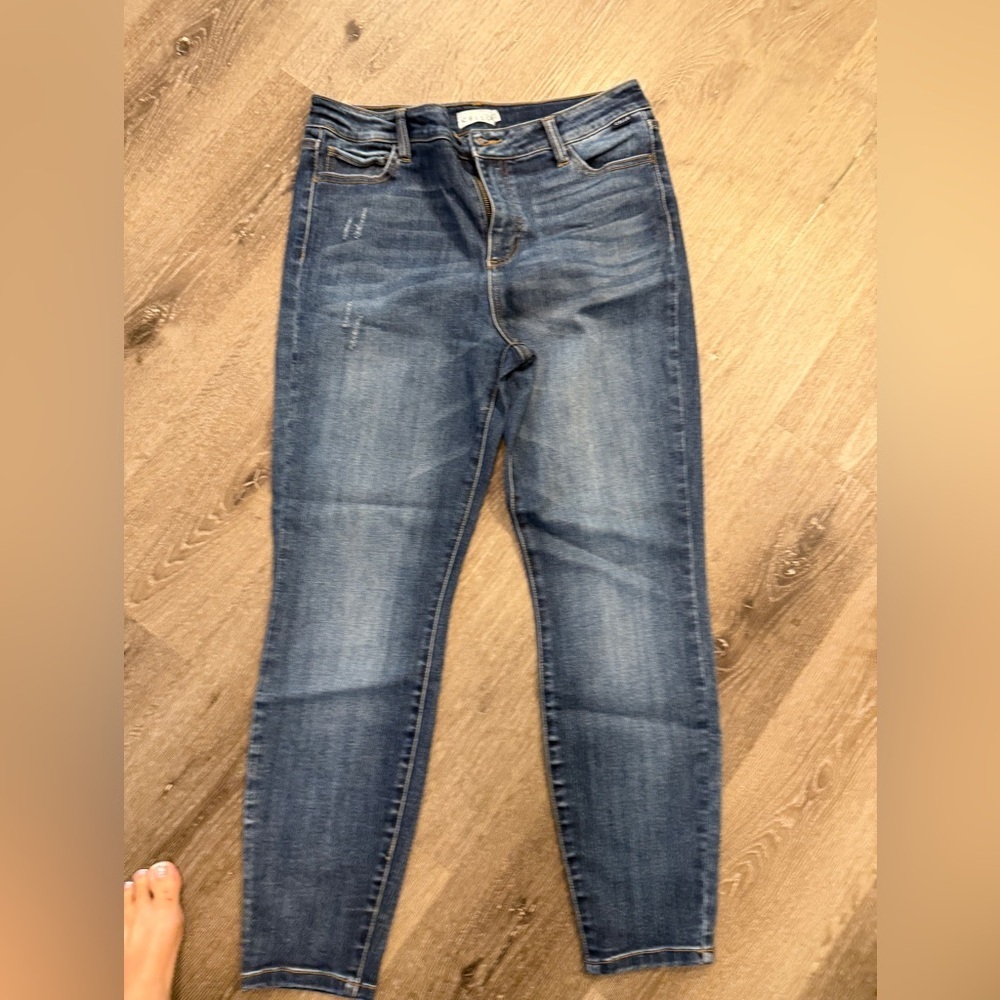 Cello size 13 medium wash skinny jeans
